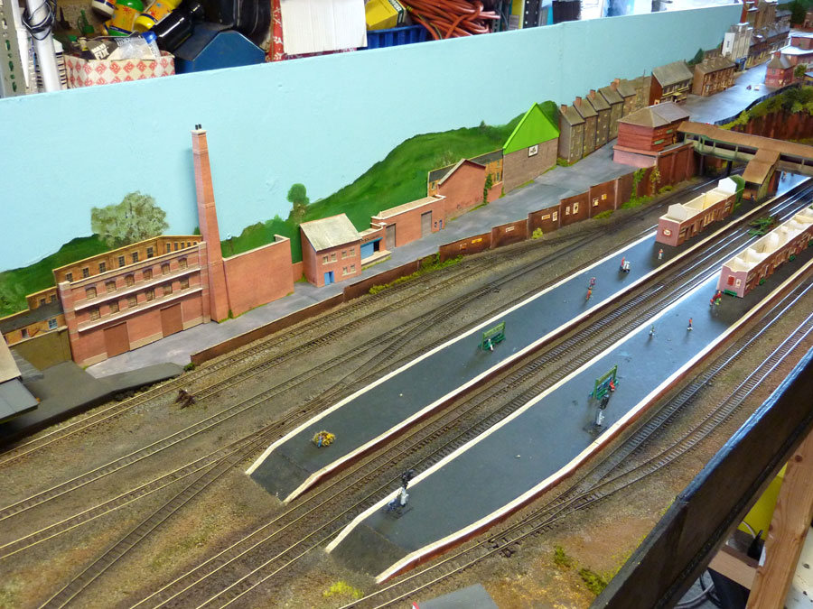 ...and the new units were installed, just in time for the Railway Modeller Photo-Shoot. That was all that was needed for this phase of work, but the layout still needs some rewiring. That will come later in the year.
